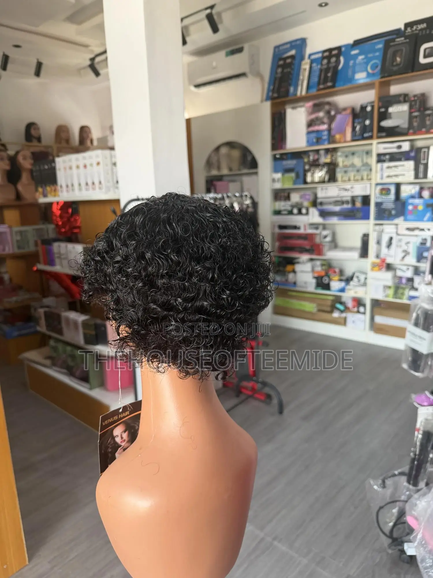Trendy Short Curly Hair
