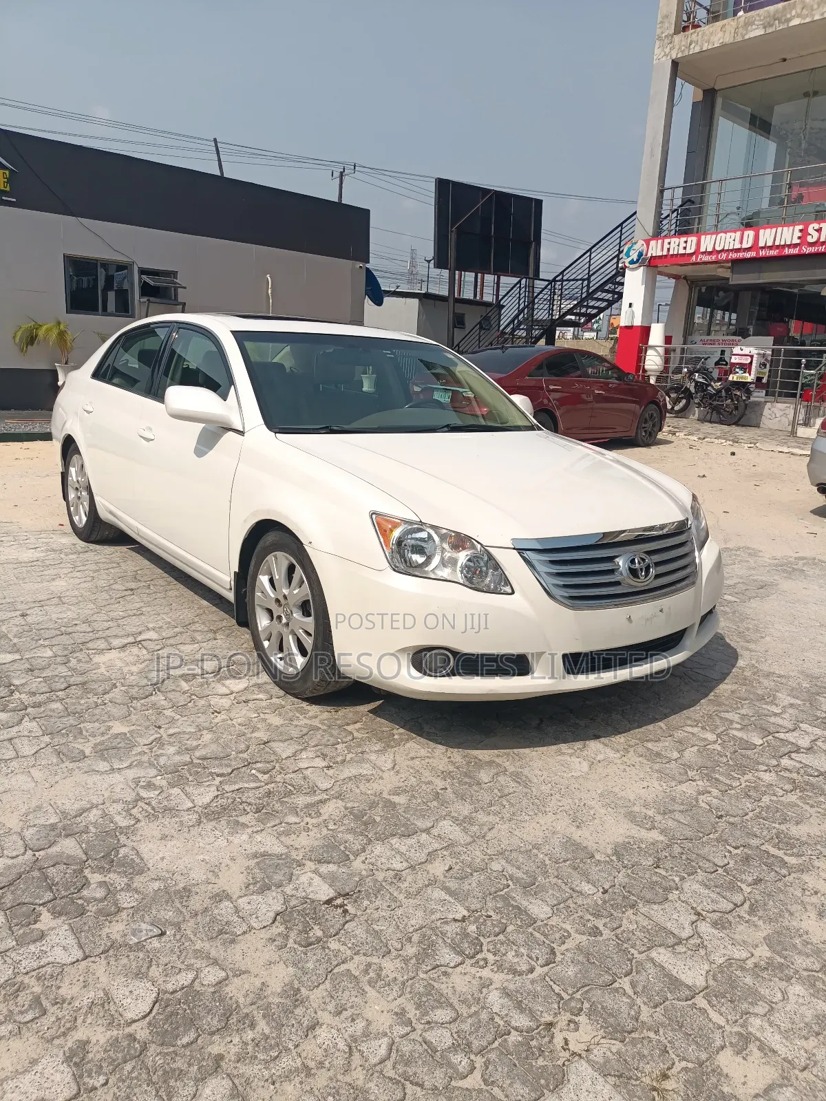 Toyota Avalon XLS Sedan FWD (3.5L 6cyl 6A) 2008 White