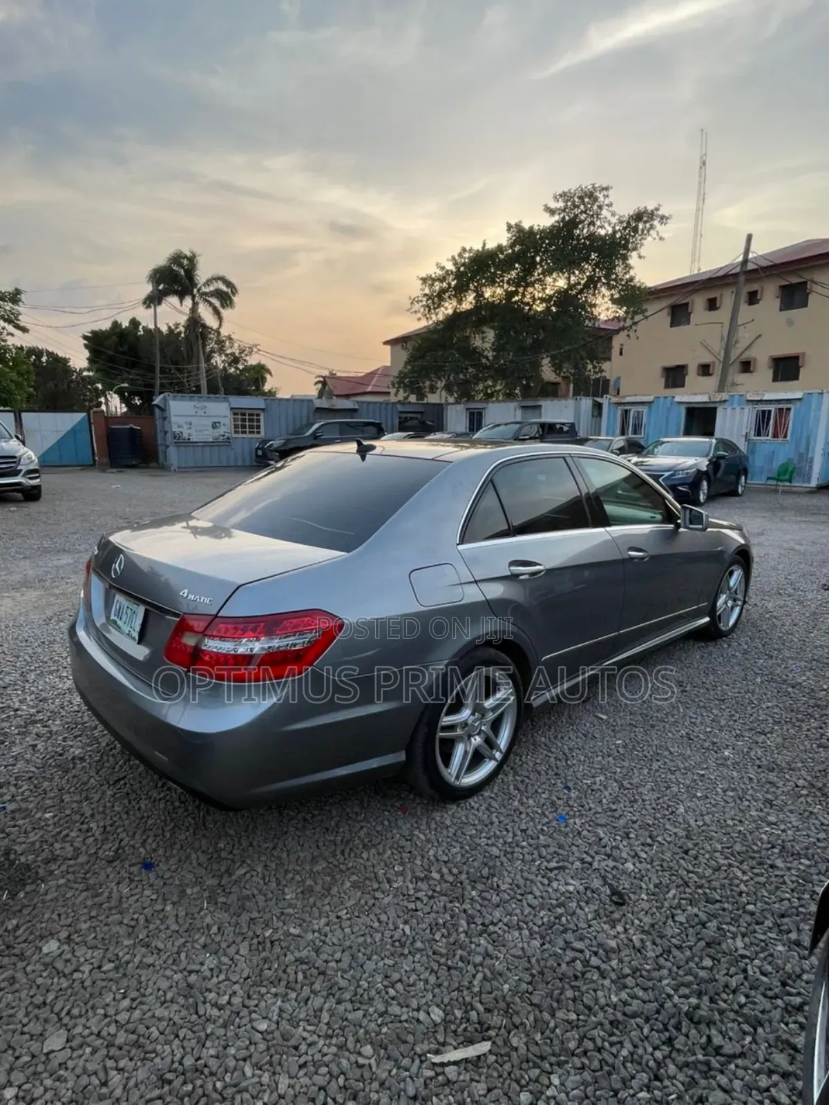 Mercedes-Benz E350 Base 4Matic Sedan AWD (3.5L 6cyl 7A) 2010 Gray