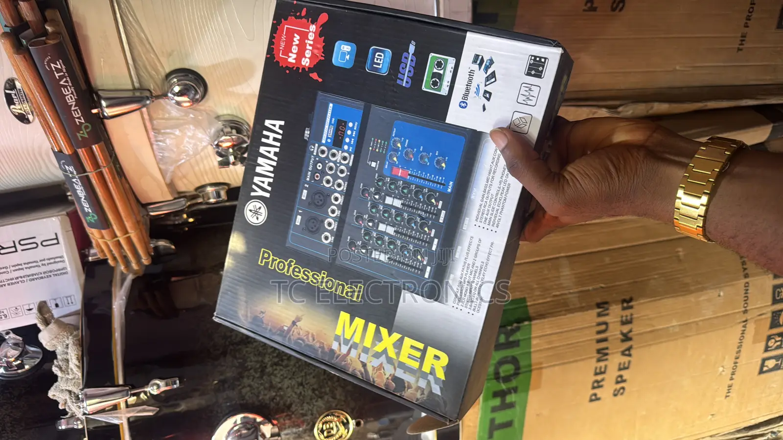 Professional 4 Chanel Mixer