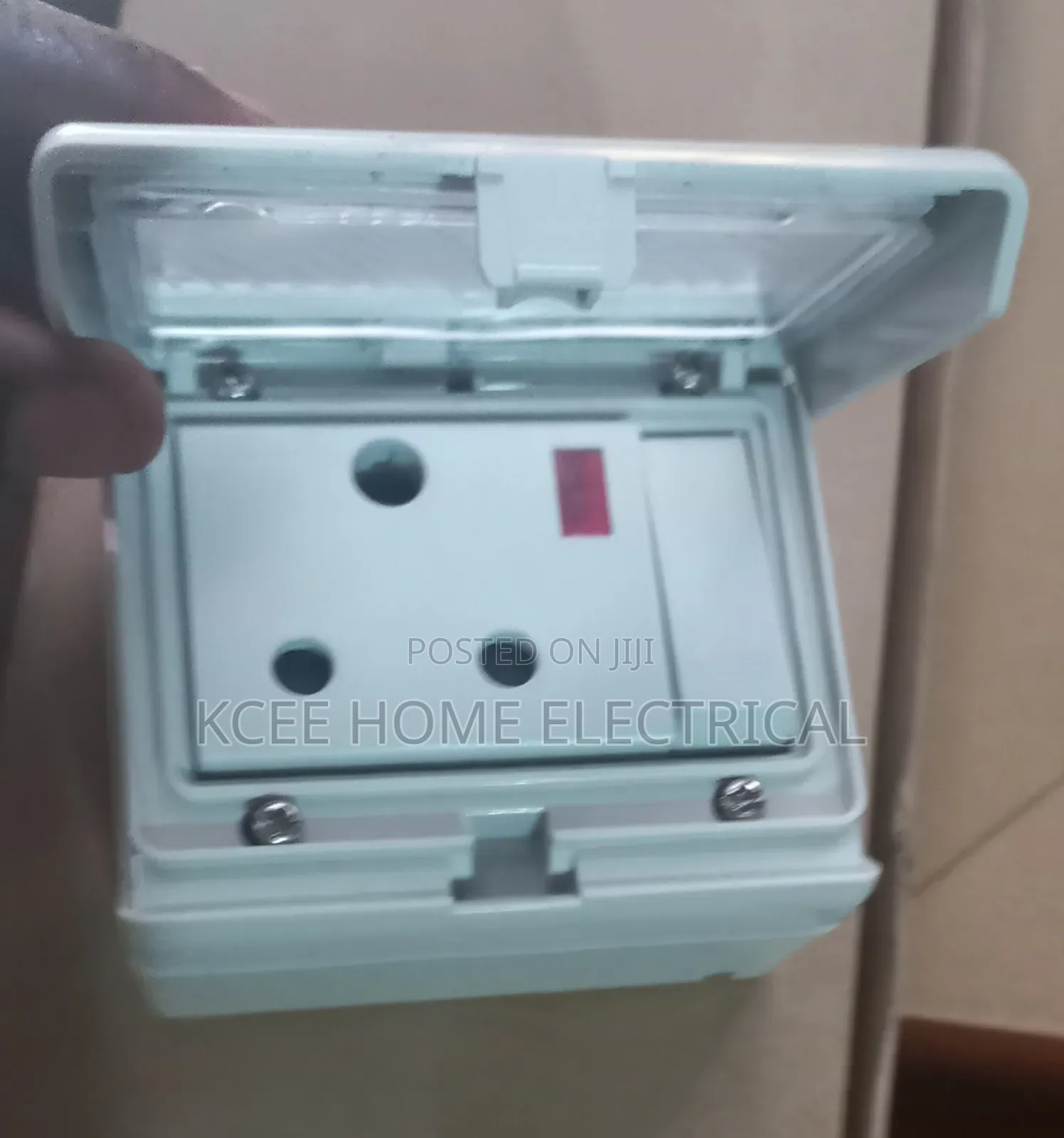 Kripal 15a Weatherproof Wall Socket – Waterproof Outdoor Power Outlet