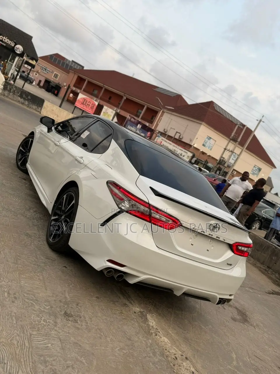 Toyota Camry XSE V6 FWD (3.5L 6cyl 8AM) 2018 White