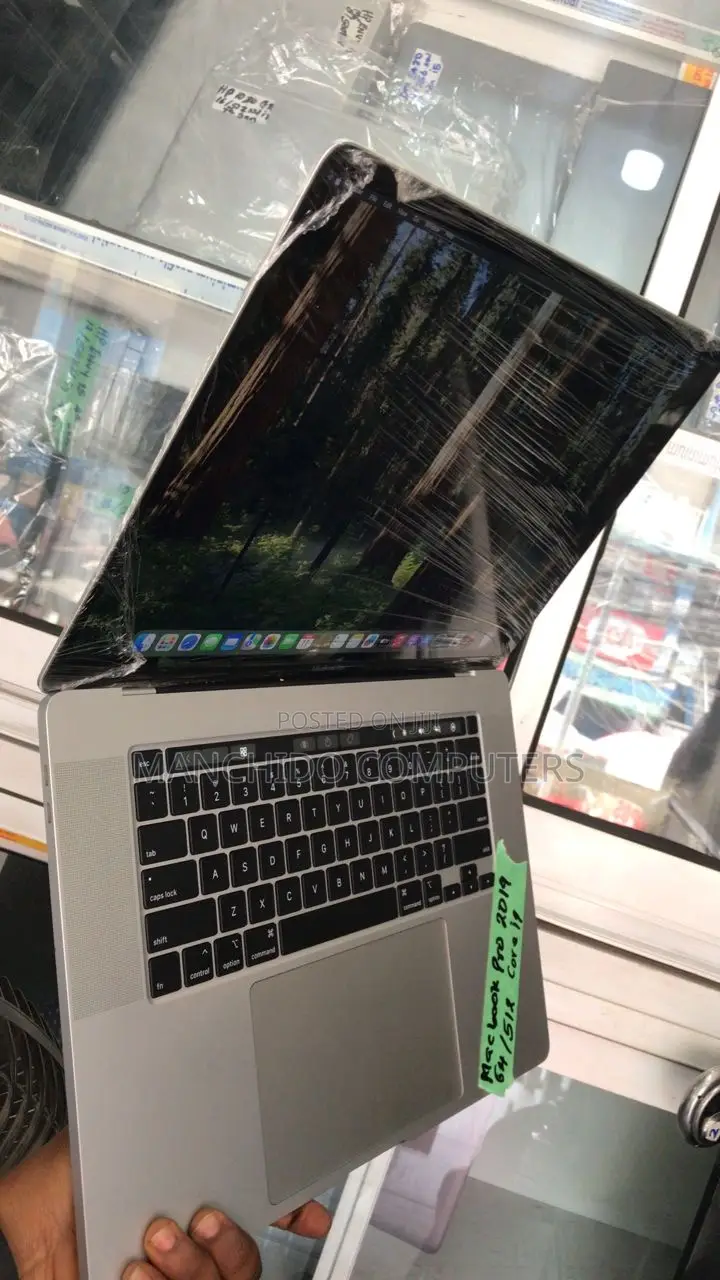 Laptop Apple MacBook Pro 2019 64GB Intel Core i9 SSD 512GB