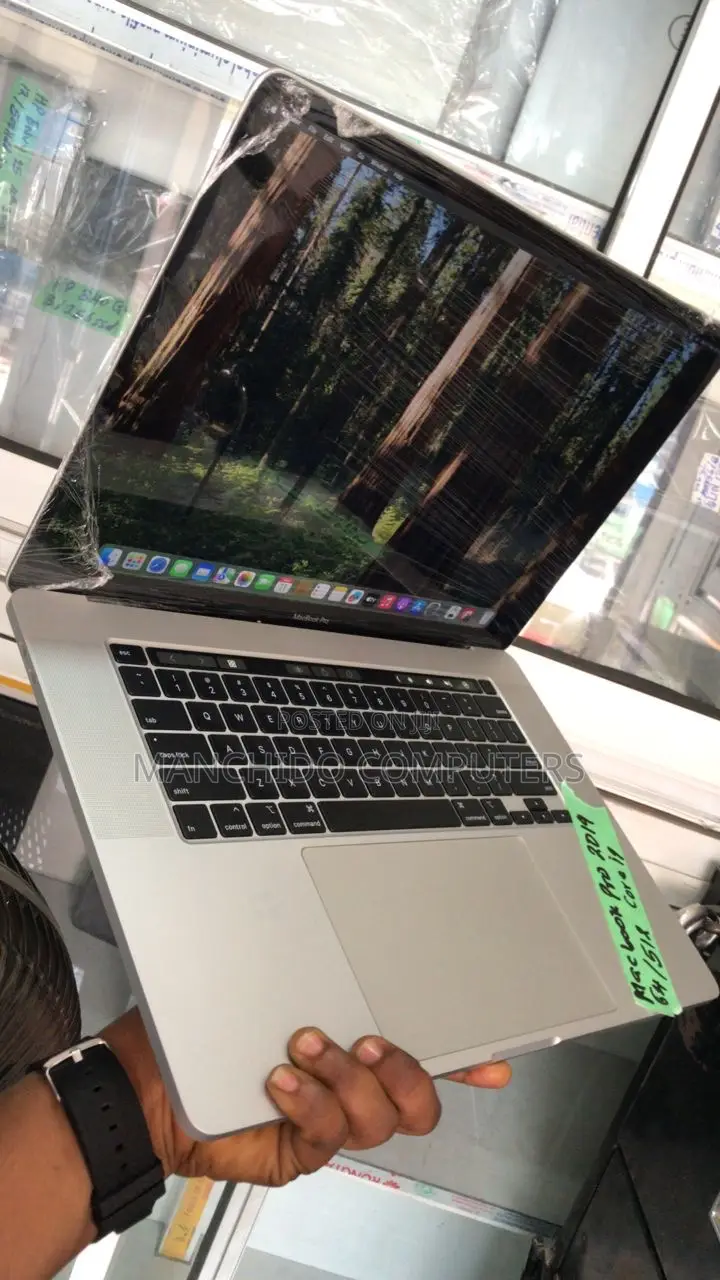 Laptop Apple MacBook Pro 2019 64GB Intel Core i9 SSD 512GB