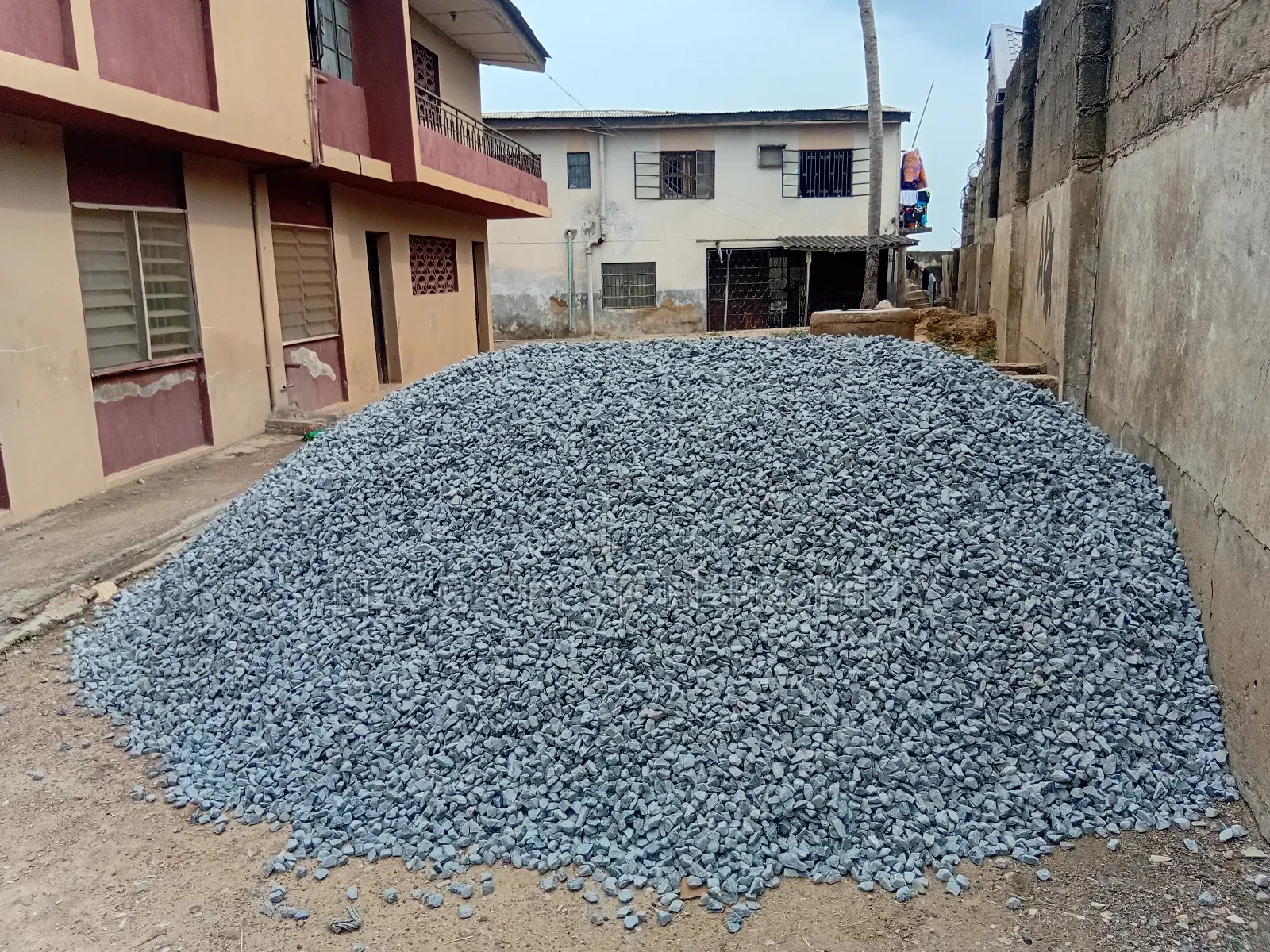 20tons of Granite and Sharp Sand