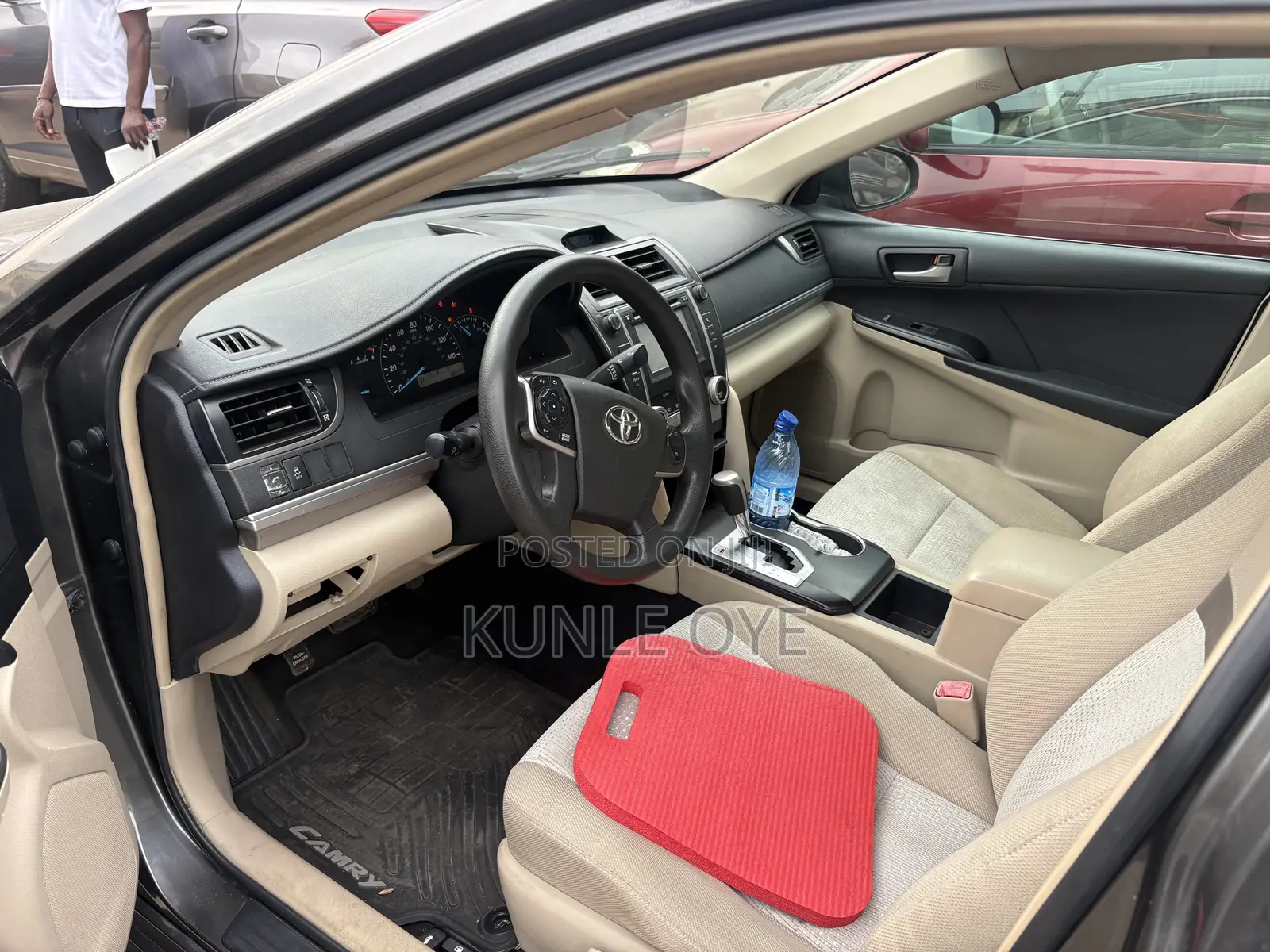 Toyota Camry LE 4dr Sedan (2.5L 4cyl 6A) 2013 Gray