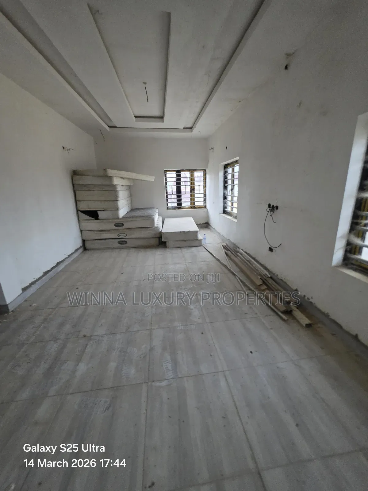 5bdrm Duplex in Credence Estate, Lugbe District for sale
