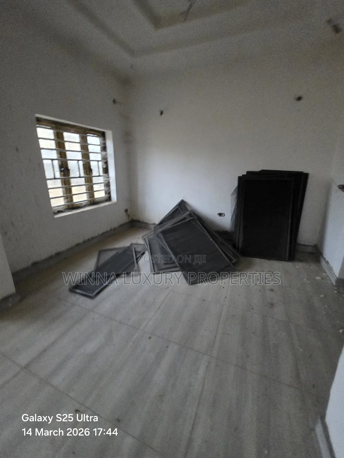 5bdrm Duplex in Credence Estate, Lugbe District for sale