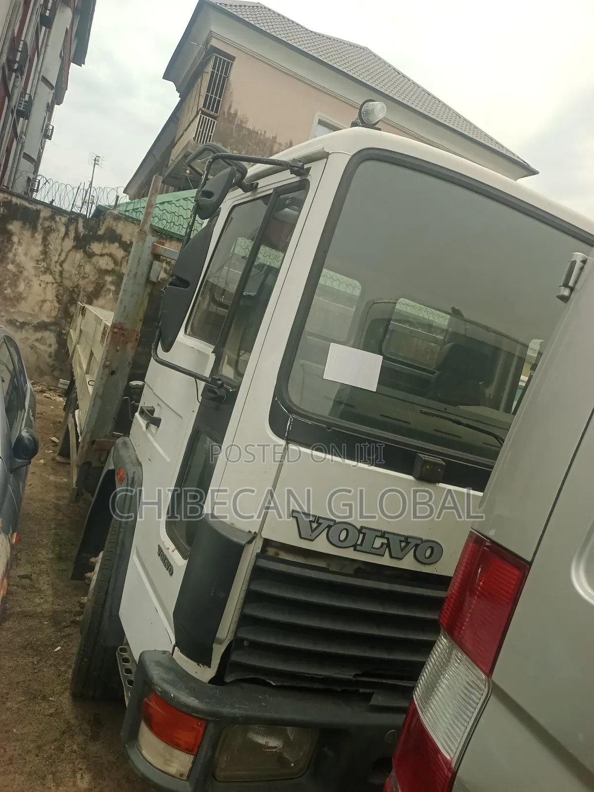 Volvo Fl6 Pick-Up Truck (Foreign Used)