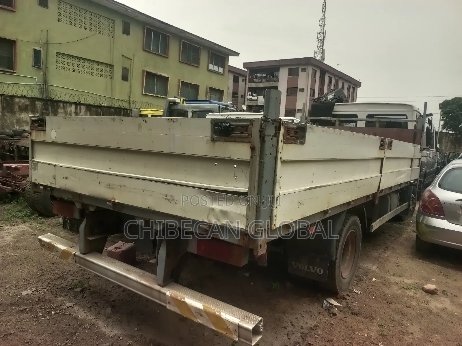 Volvo Fl6 Pick-Up Truck (Foreign Used)
