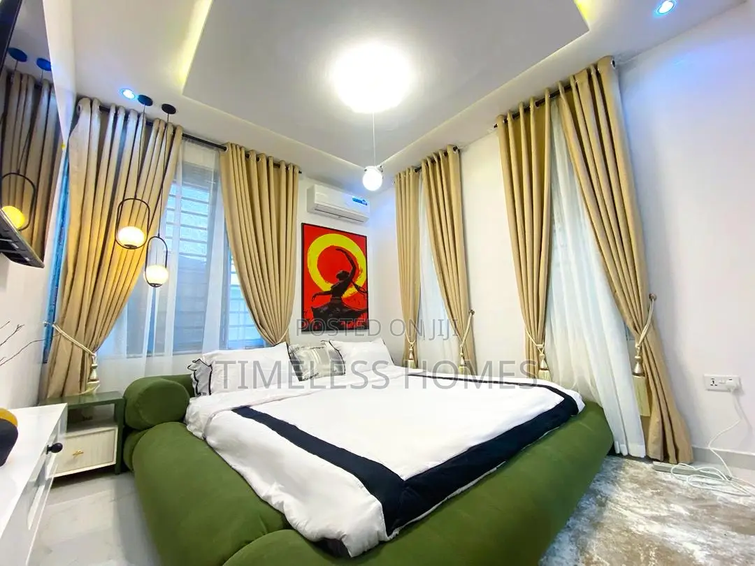 Fresh, Sleek and Luxury 2bedroom Lekki Conservation