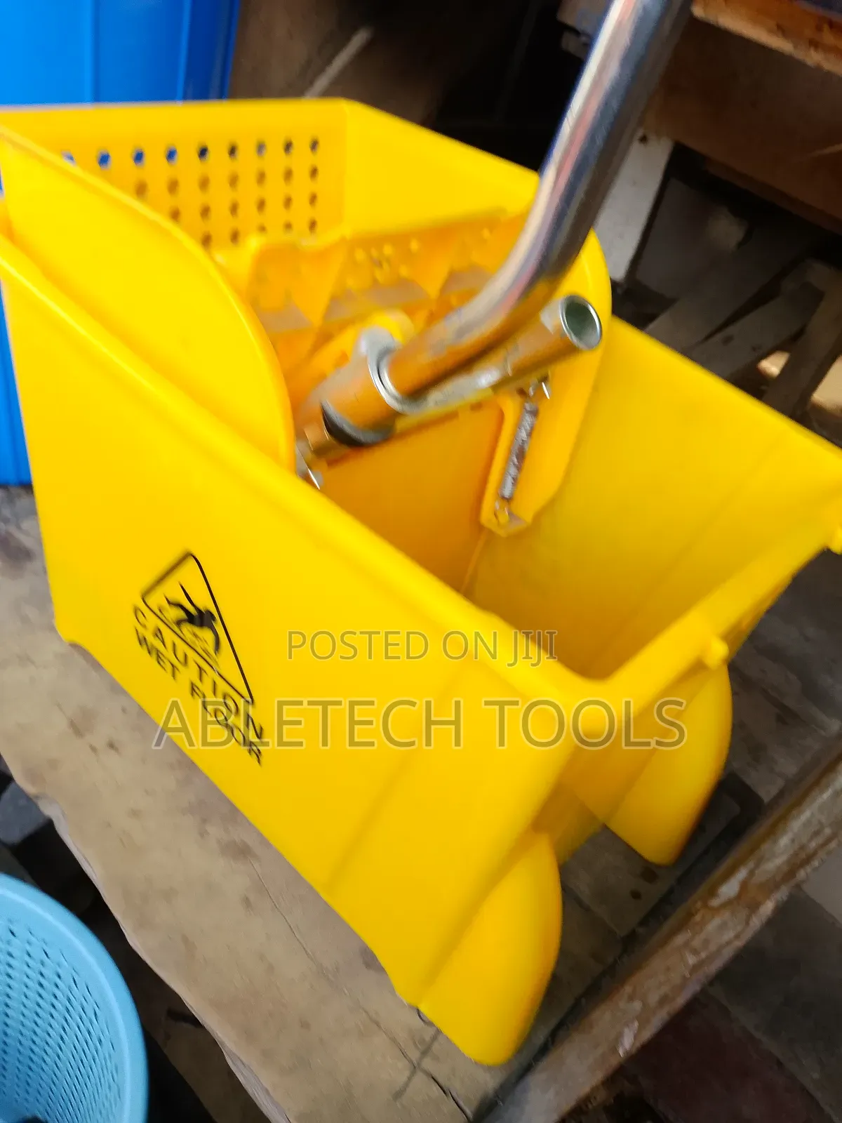 Medical Bucket Cleaner
