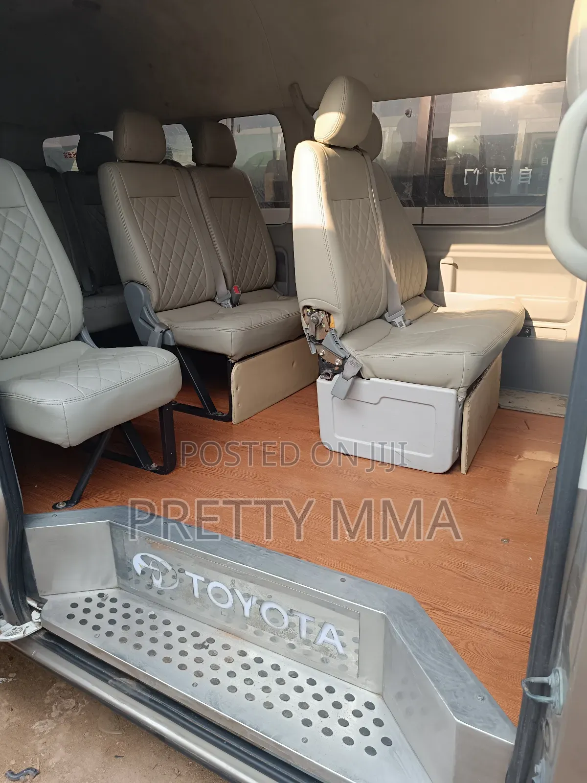 Toyota HiAce 2018 Beige