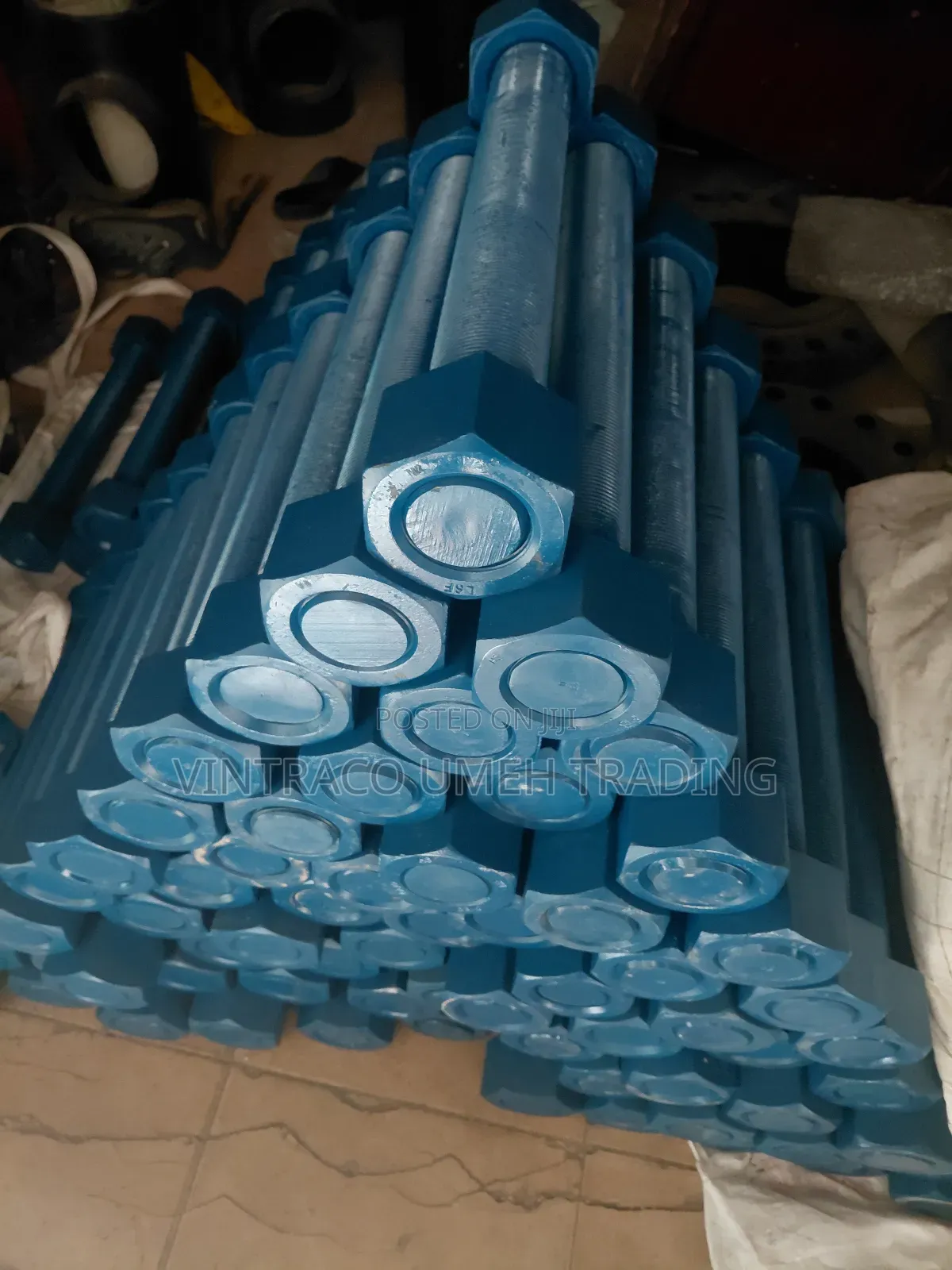 2 1⁄2" X 550mm Stud Bolt And Nut Xylan Coated B7/2h