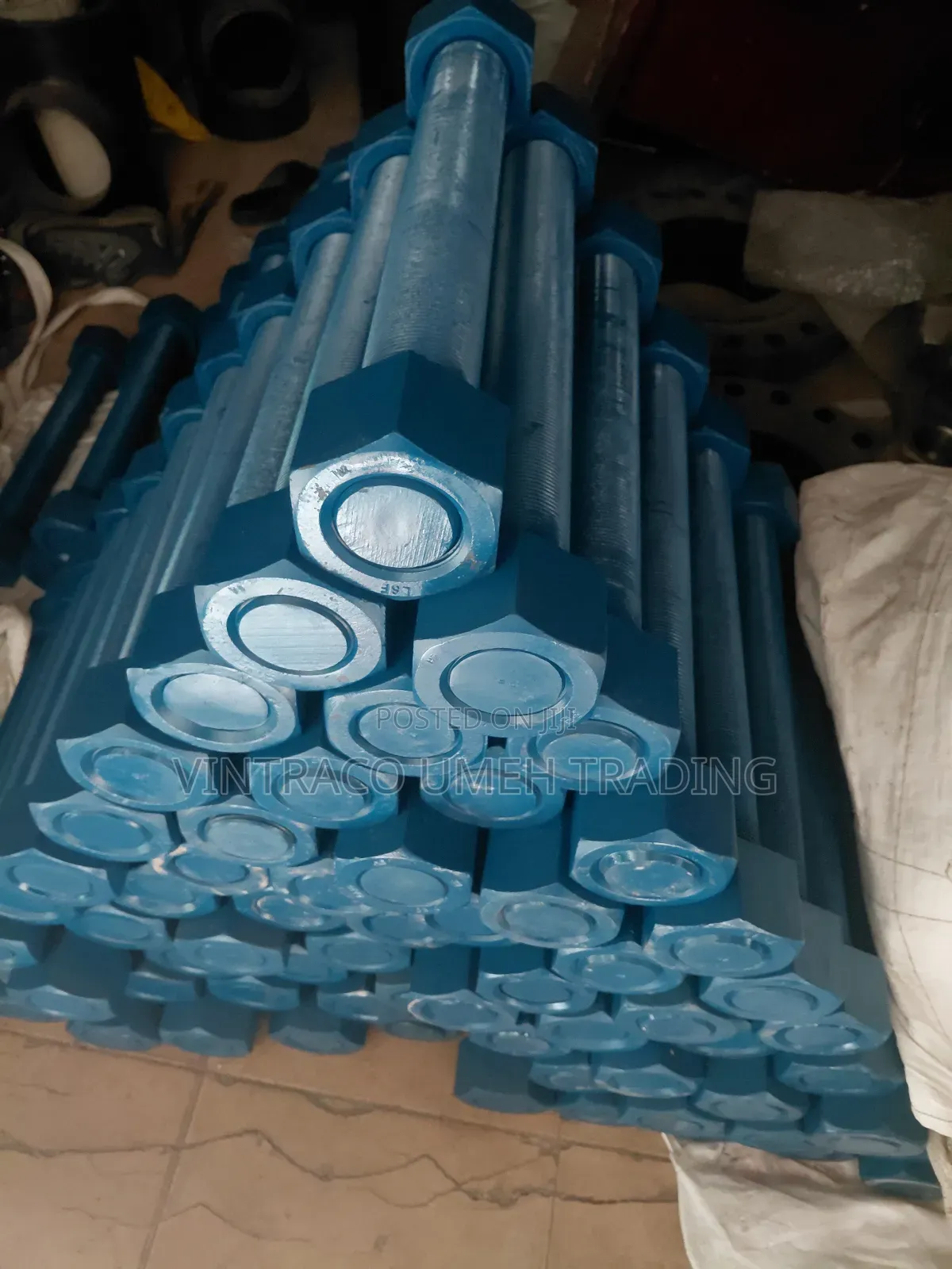 2 1⁄2" X 550mm Stud Bolt And Nut Xylan Coated B7/2h