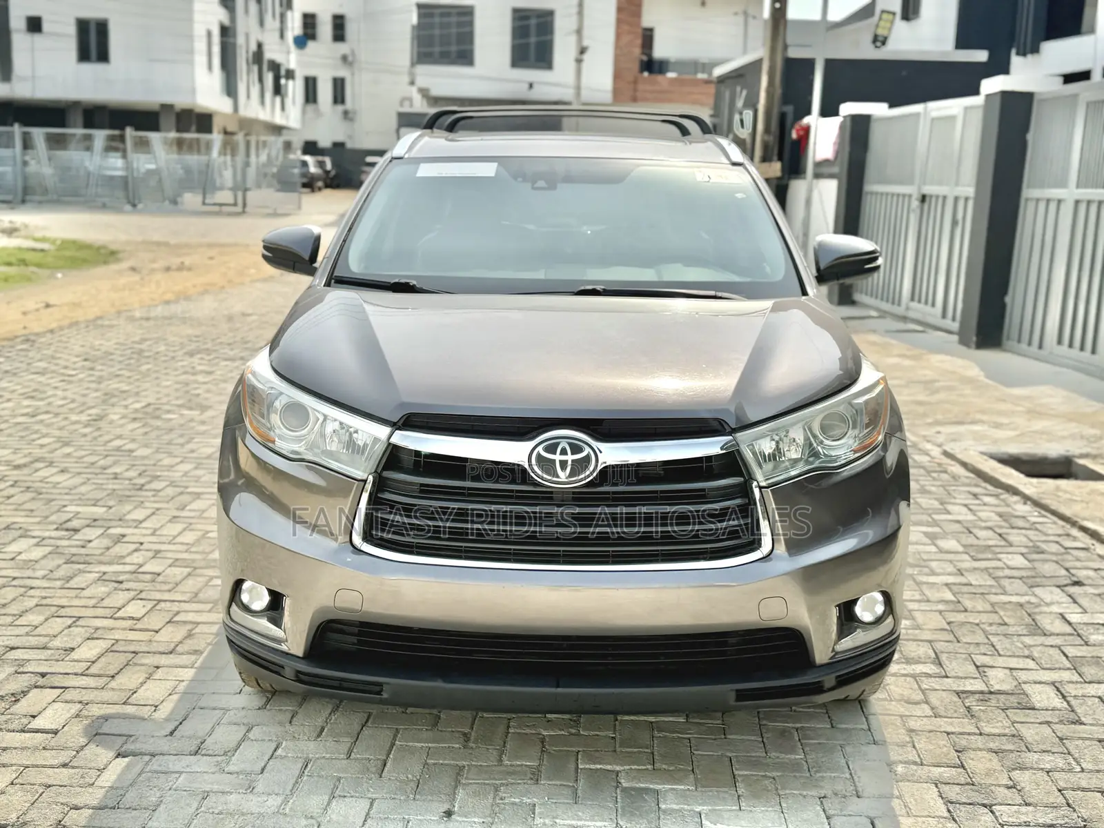 Toyota Highlander Limited Platinum V6 4x2 (3.5L 6cyl 6A) 2016 Gray