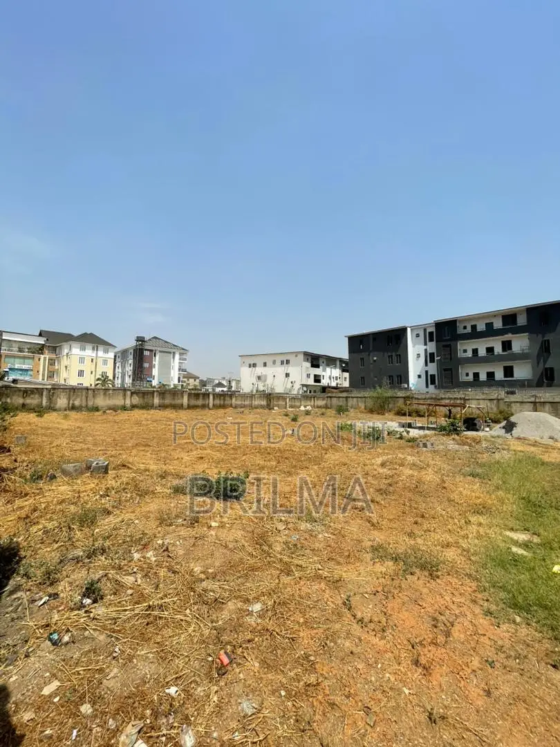 1800 SQM Residential Land in Jahi