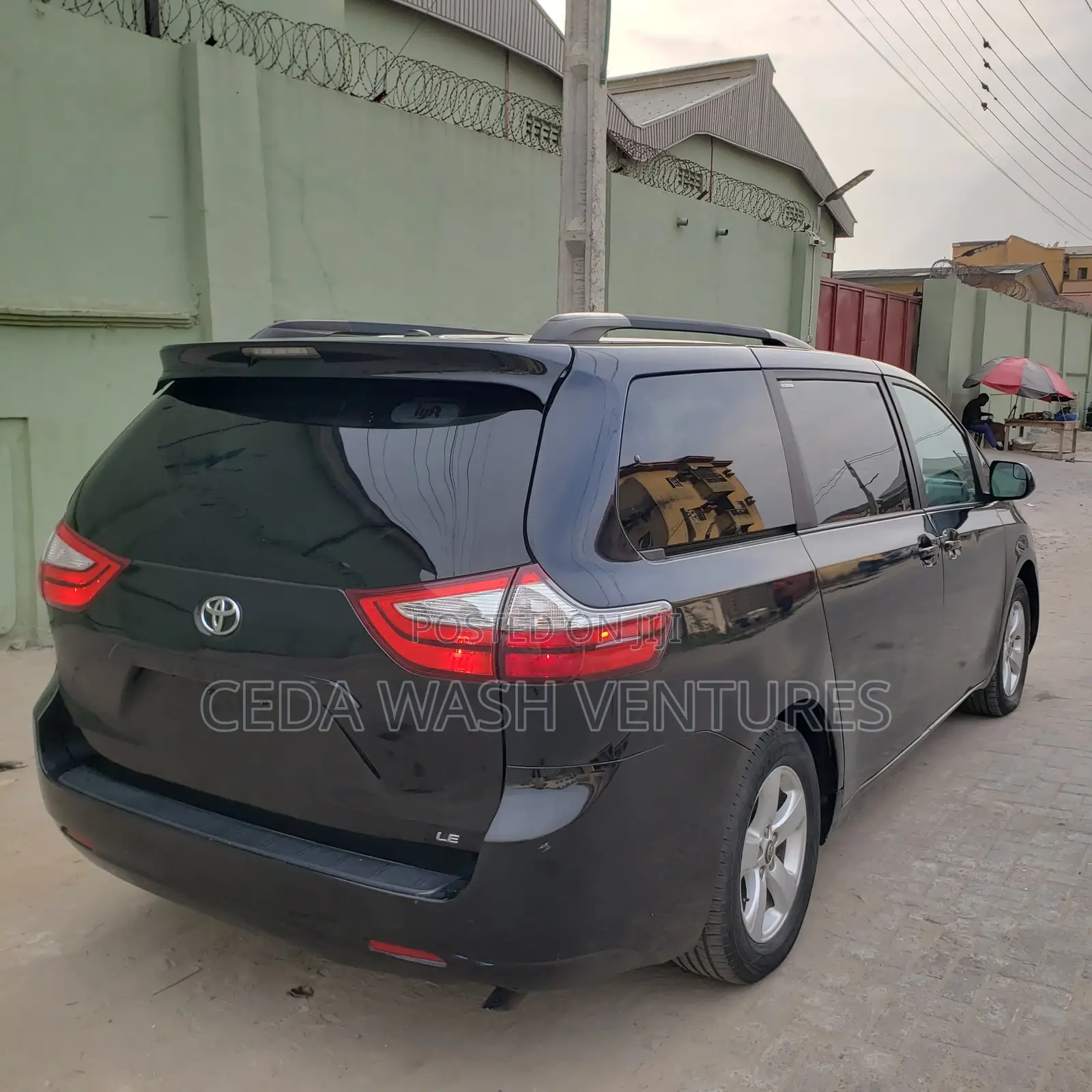 Toyota Sienna XLE 7-Passenger 4dr Minivan AWD (3.5L 6cyl 6A) 2015 Black