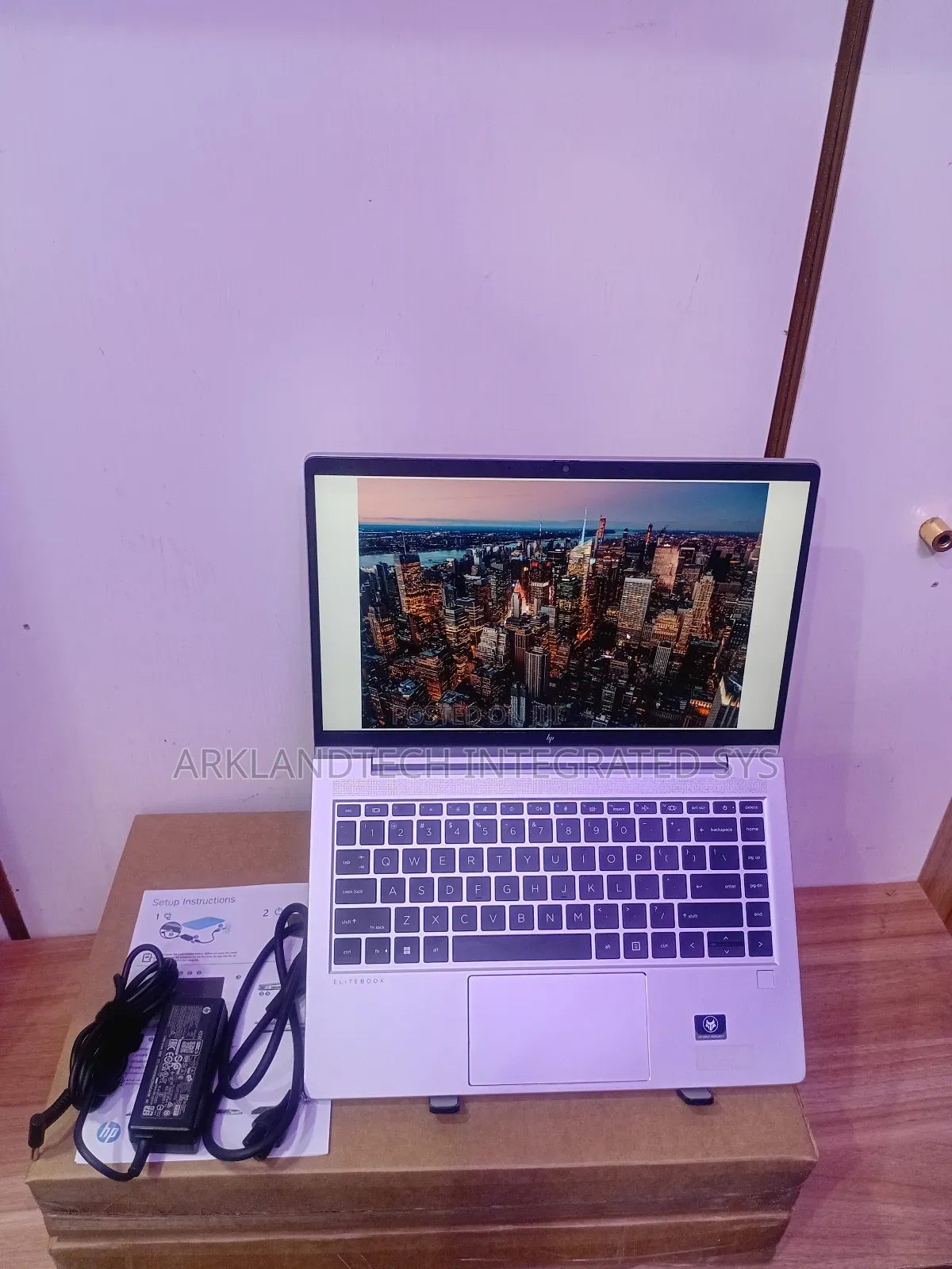 New Laptop HP 340s 16GB AMD Ryzen 5 SSD 256GB