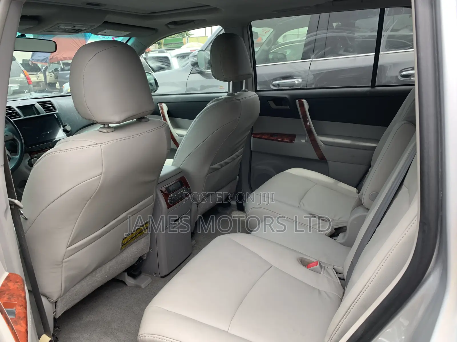 Toyota Highlander 2010 Silver