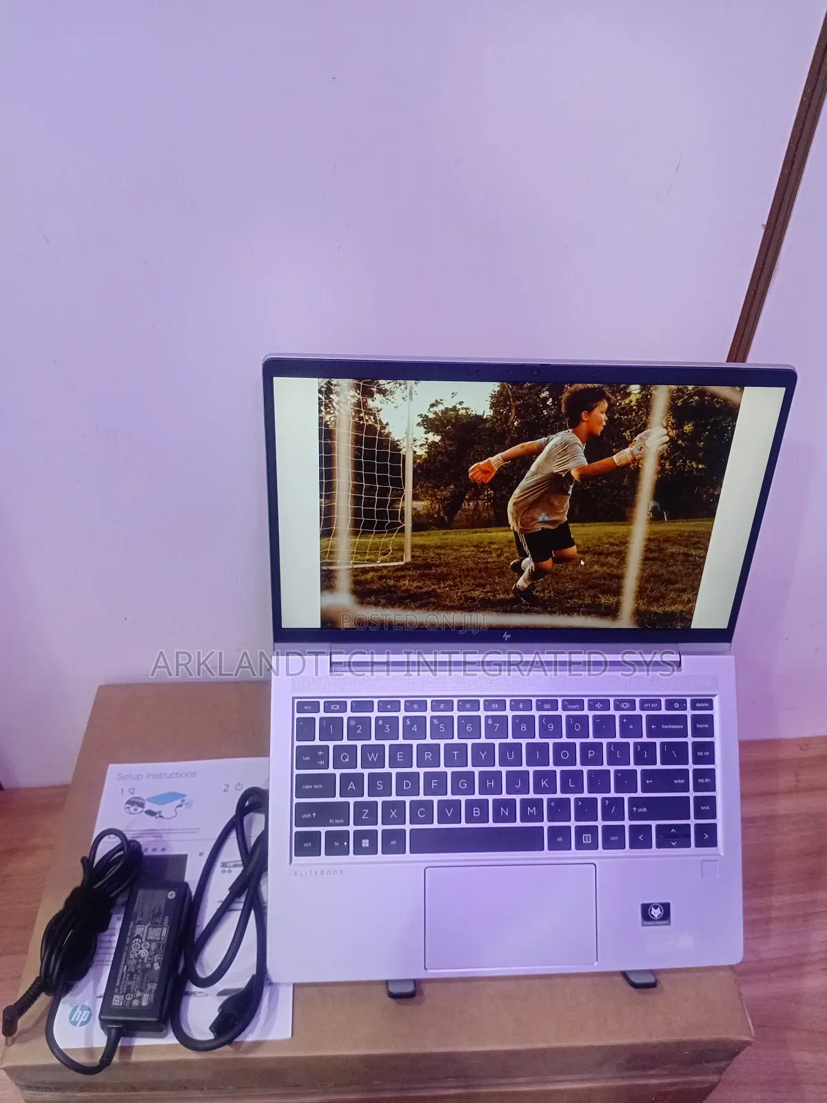 New Laptop HP 348 G4 16GB AMD Ryzen 5 SSD 256GB