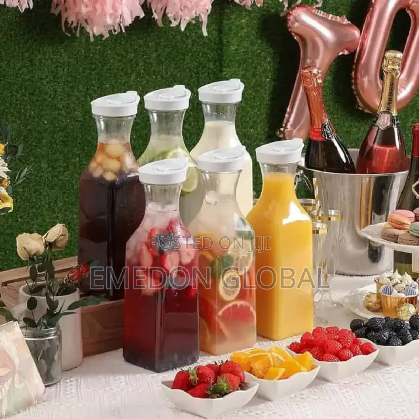 Transparent Square Acrylic Carafe for Juice and Smoothie. 1600ml