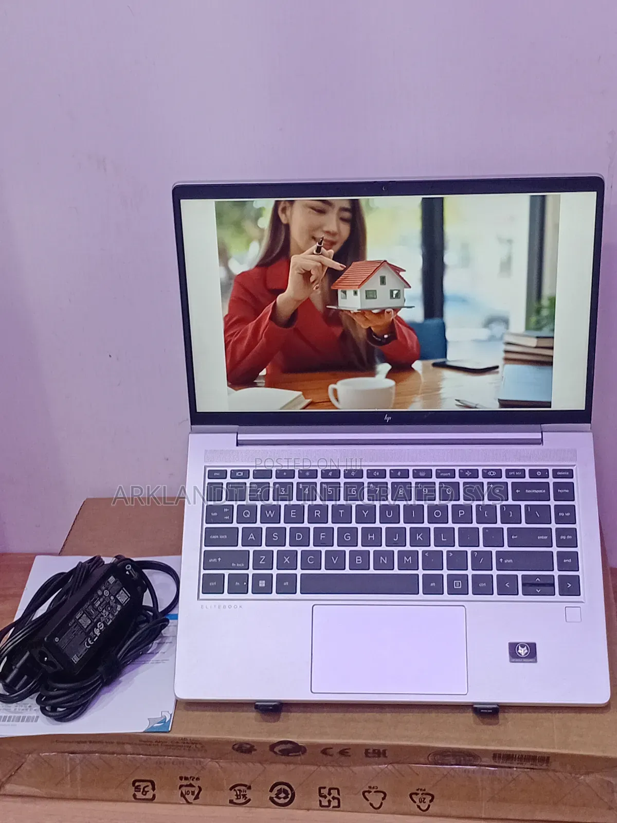 New Laptop HP 430 16GB AMD Ryzen 5 SSD 256GB