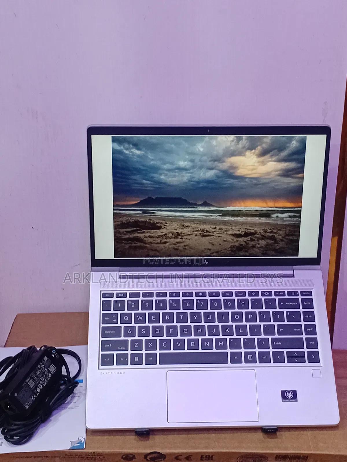 New Laptop HP 550 16GB AMD Ryzen 5 SSD 512GB