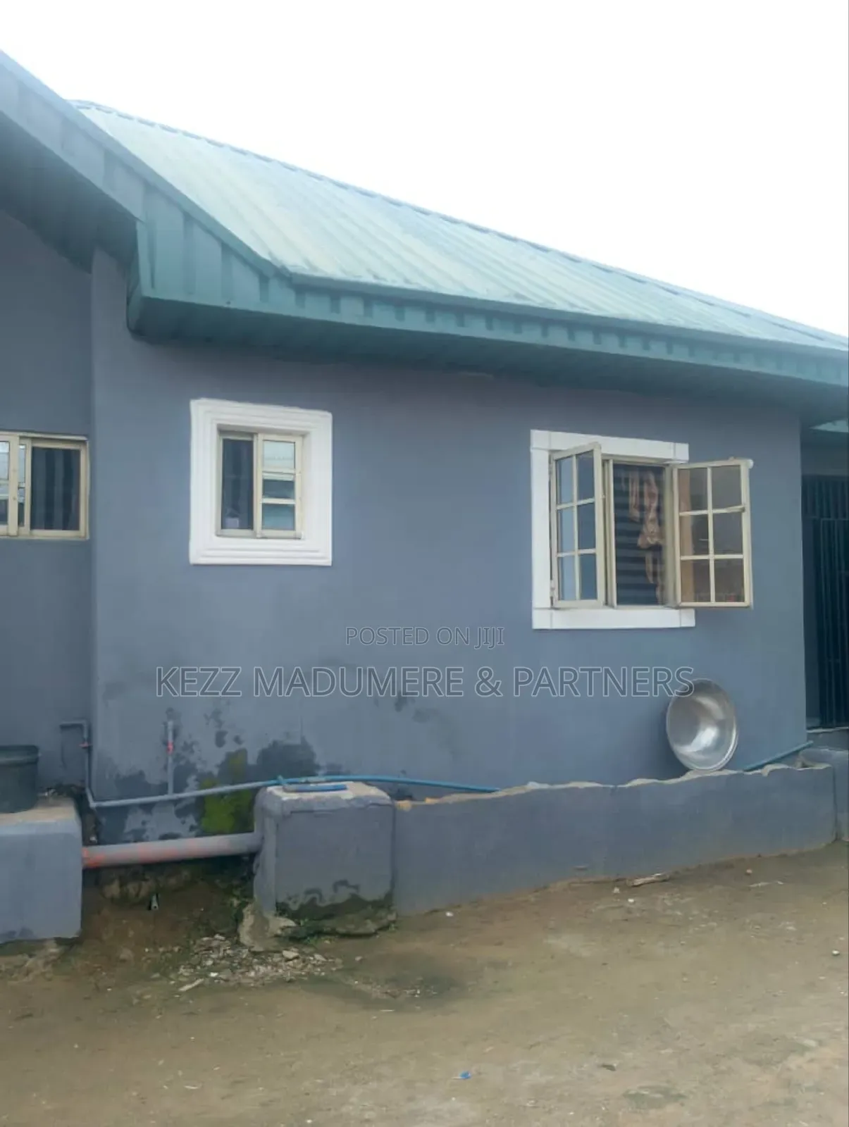 4bdrm Bungalow in Wike Link Road,, Rumuahalu for sale