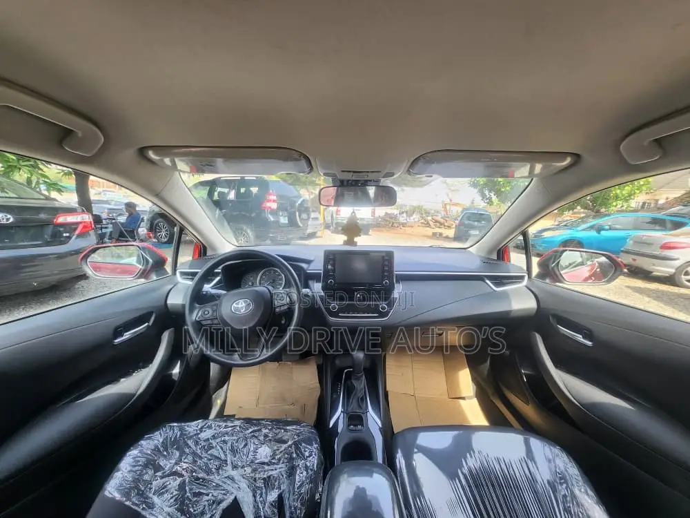 Toyota Corolla LE 2021 Red