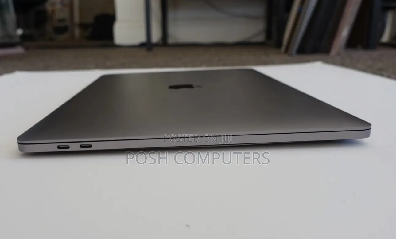 Laptop Apple MacBook Pro 2018 32GB Intel Core i9 SSD 1T