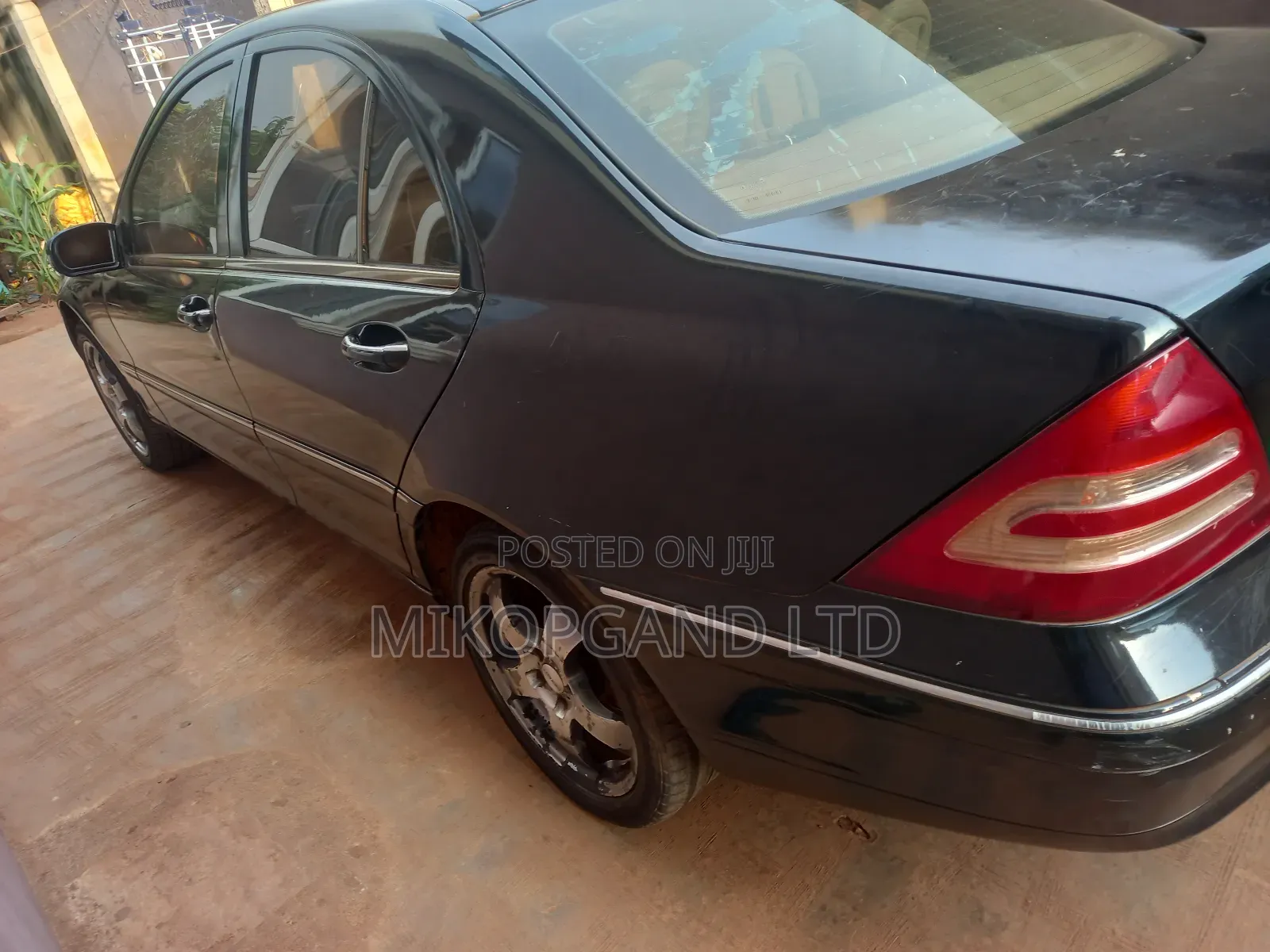 Mercedes-Benz C240 2.6 RWD 2003 Black