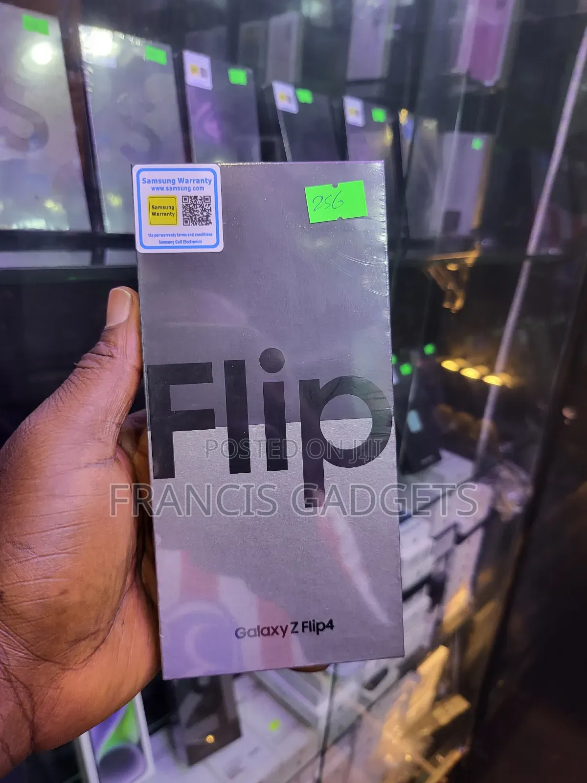 New Samsung Galaxy Z Flip4 256 GB