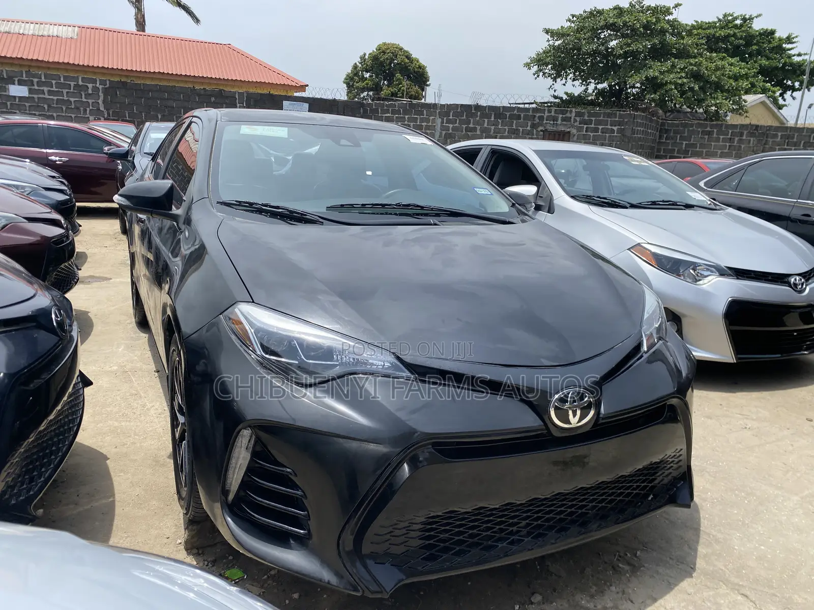 Toyota Corolla LE (1.8L 4cyl 2A) 2018 Black