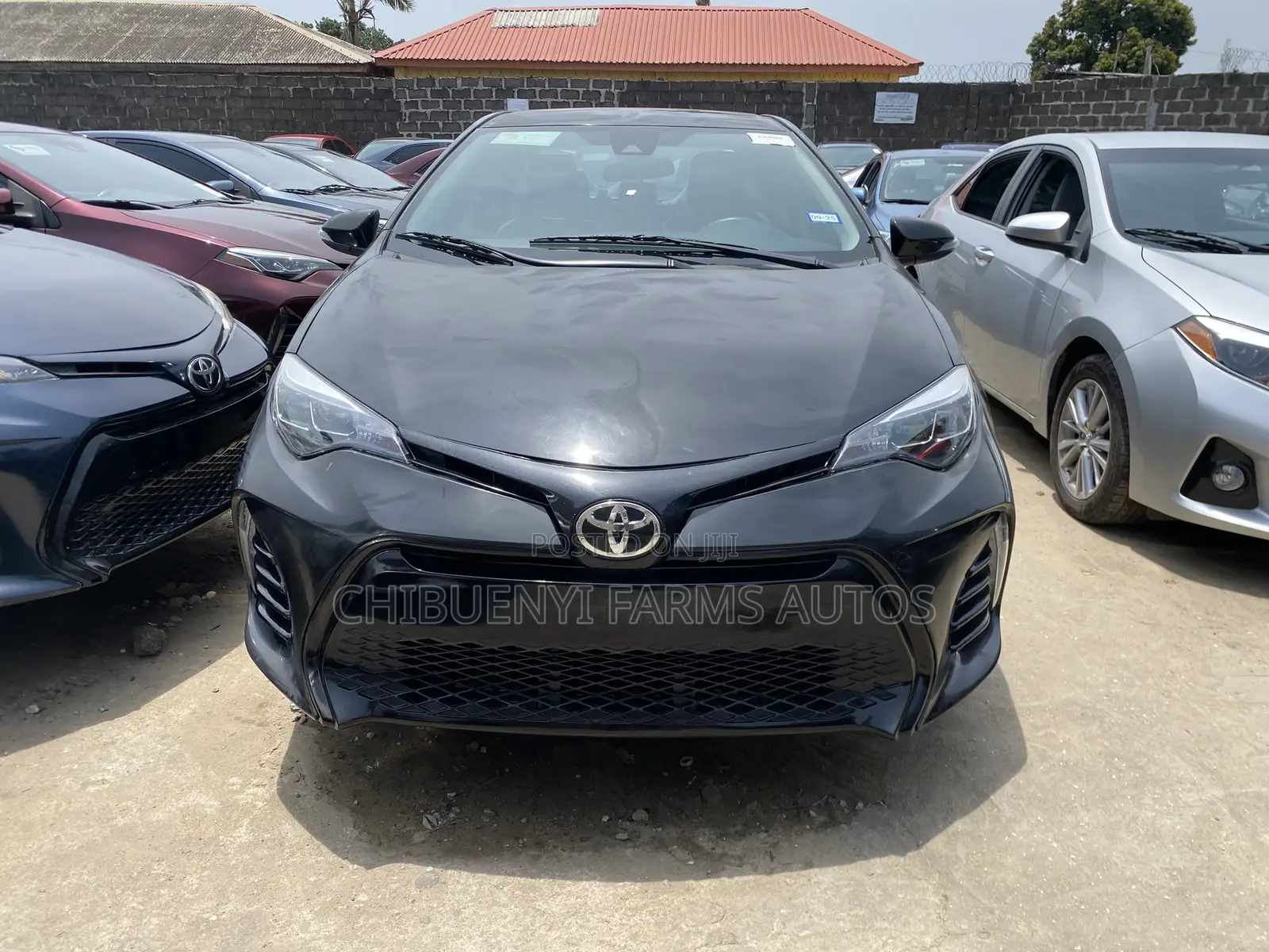 Toyota Corolla LE (1.8L 4cyl 2A) 2018 Black