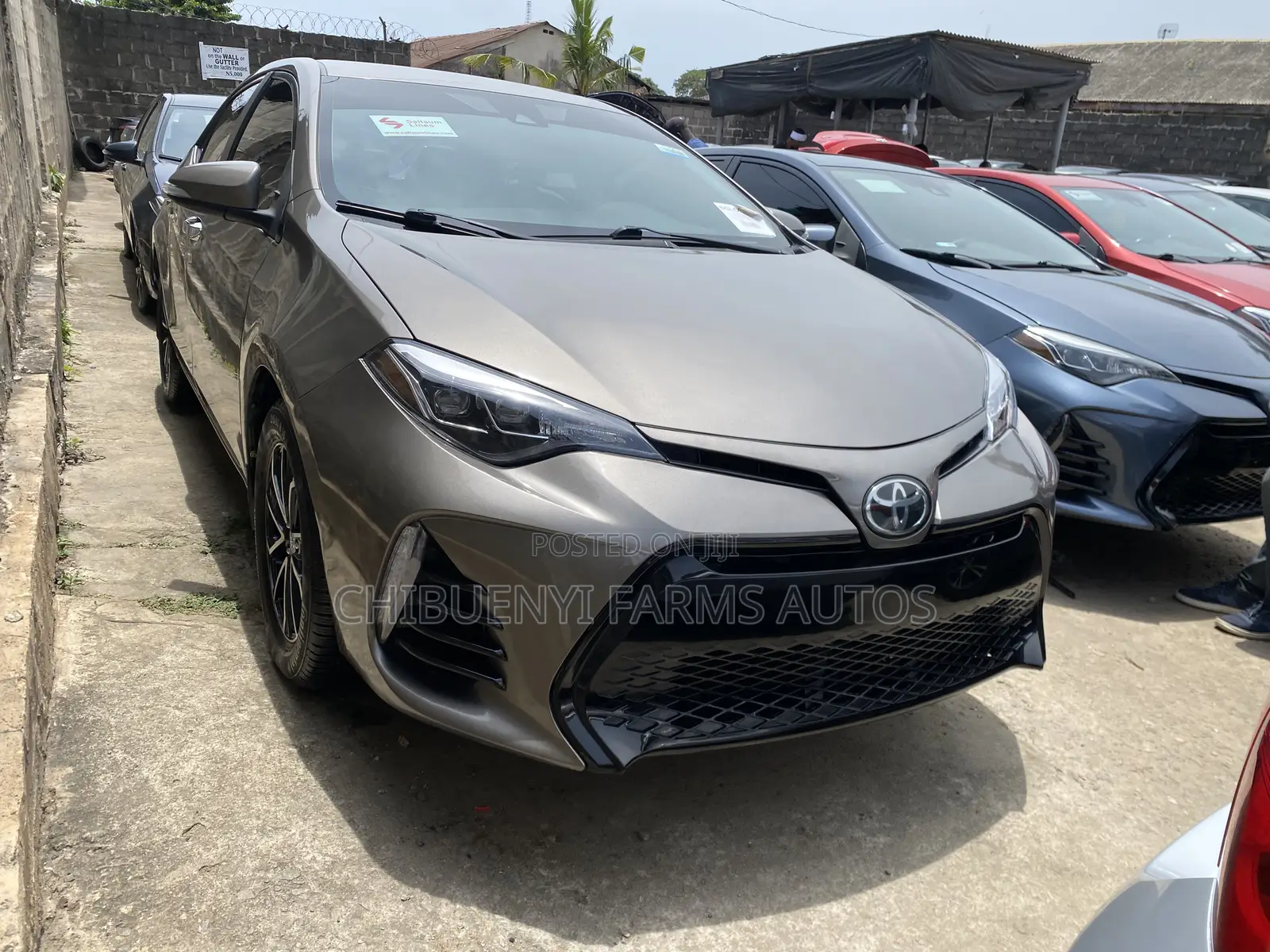 Toyota Corolla LE (1.8L 4cyl 2A) 2018 Brown