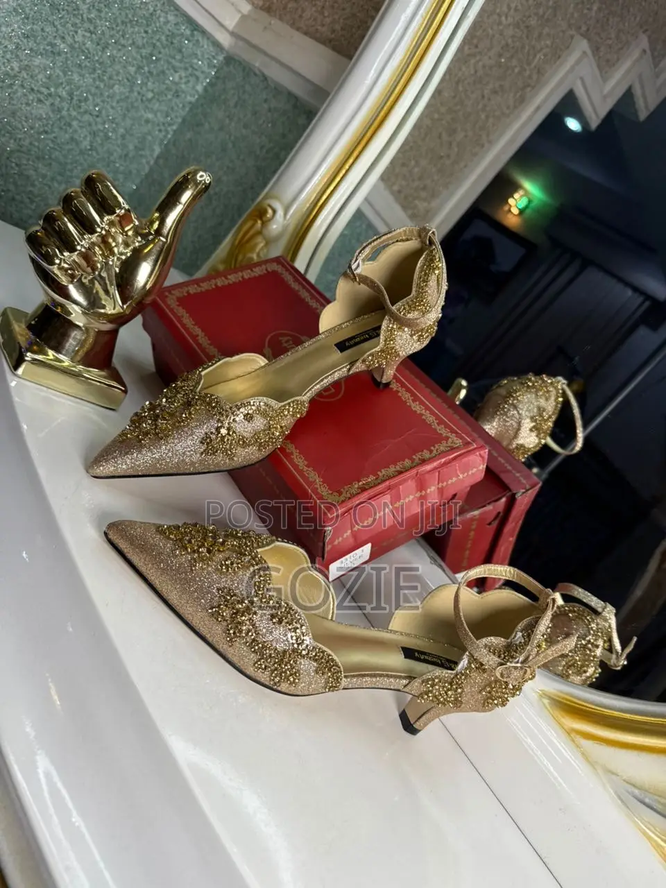 Luxury Elegant Sandals With Embellishments