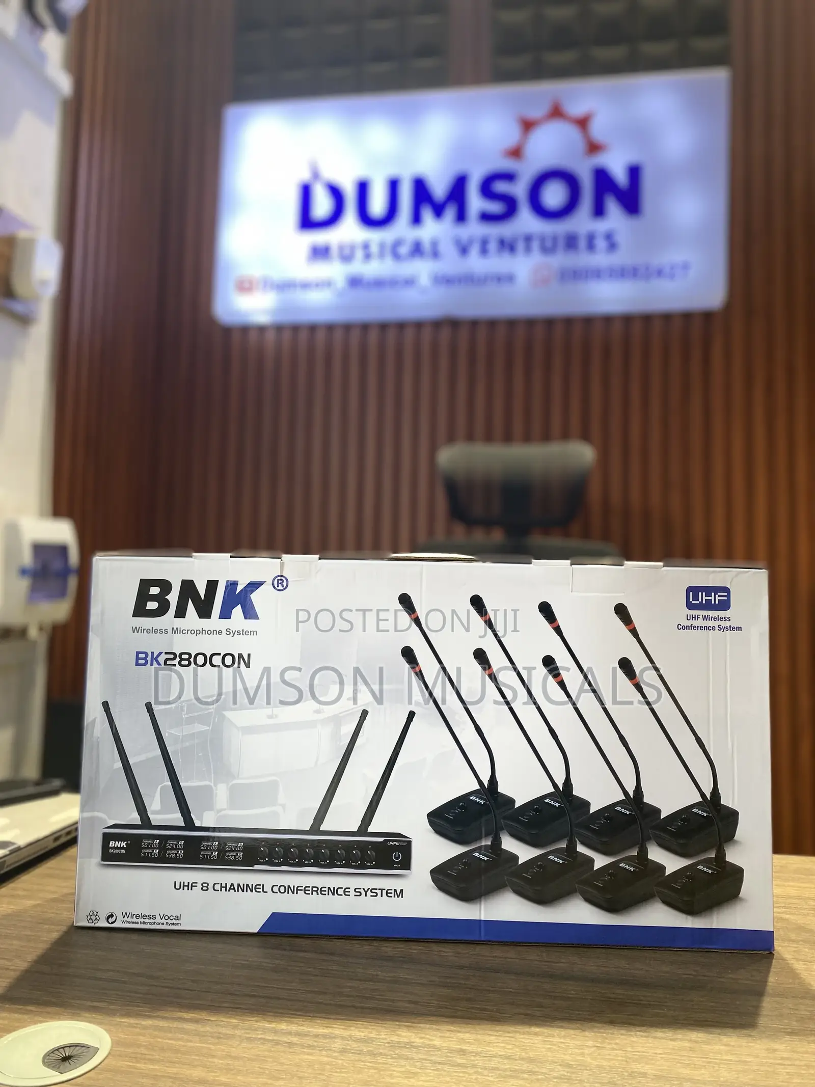 BNK Uhf 8 Channel Conference Wireless Microphone System Bk280con