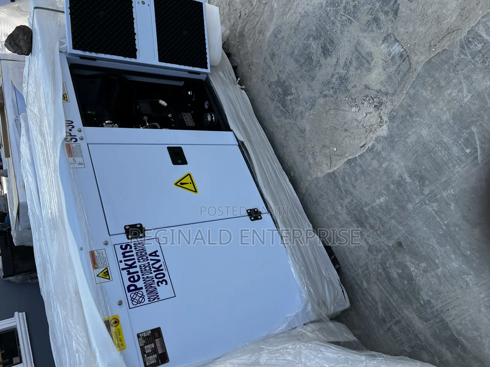 30kva Perkins Soundproof Diesel Generator