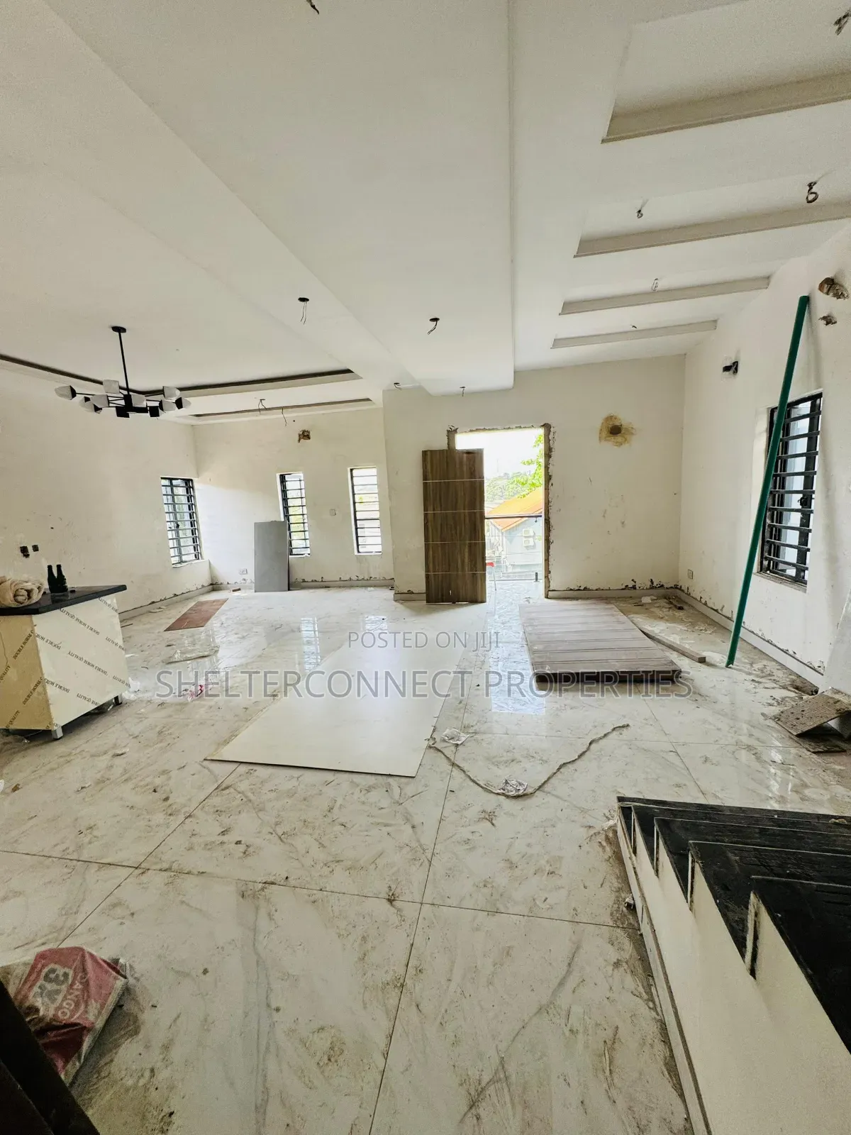 5bdrm Duplex in Allen Avenue for sale