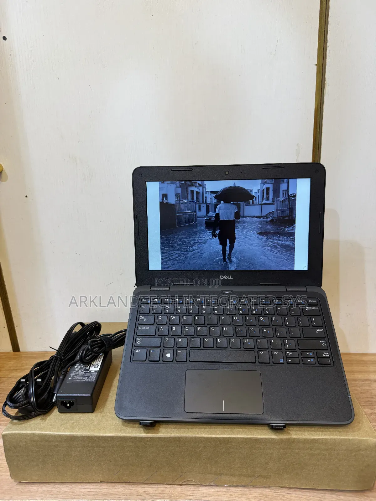 New Laptop Dell Latitude 11 5179 4GB Intel Celeron SSD 60GB