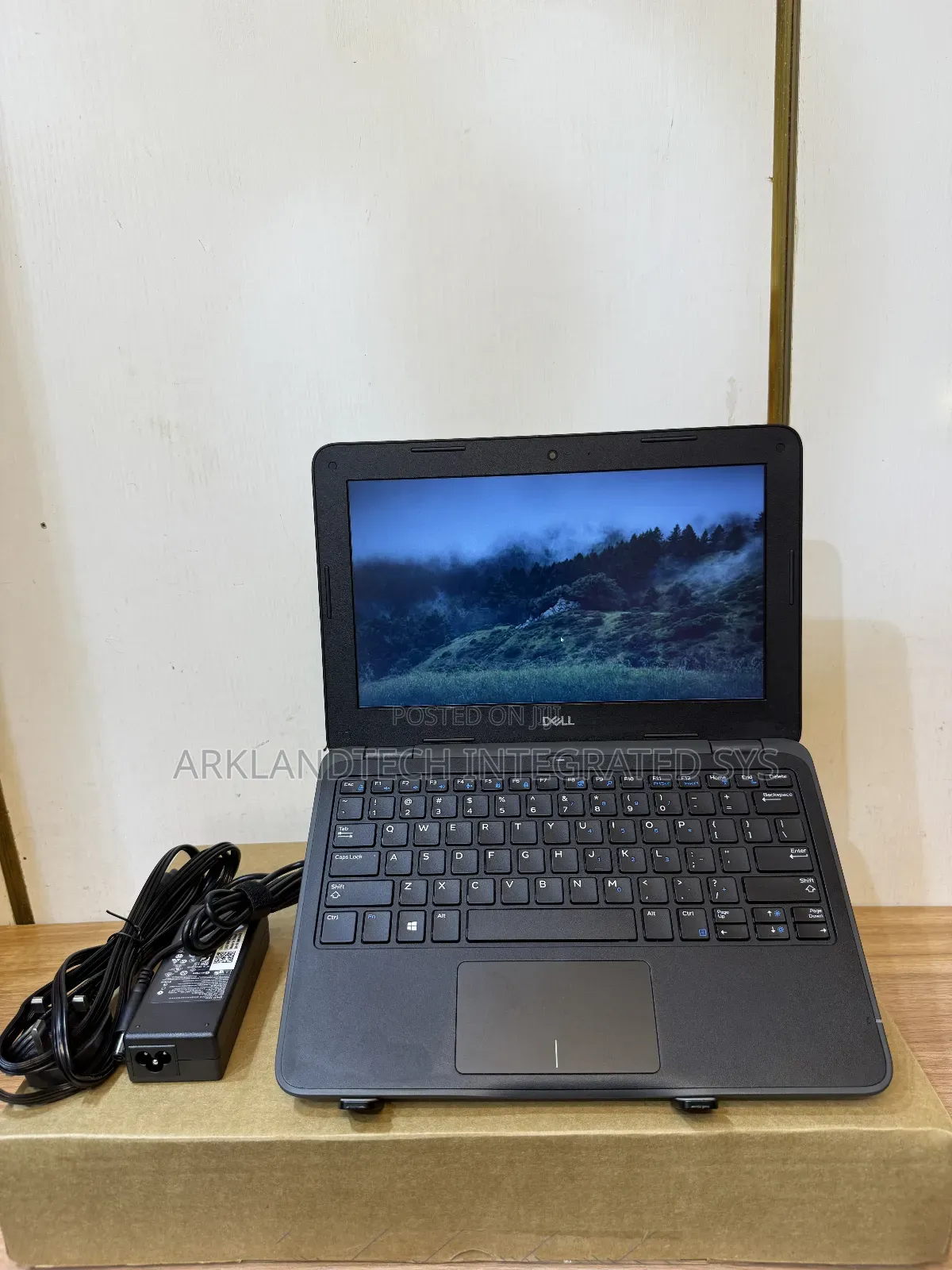 New Laptop Dell Latitude 11 3180 4GB Intel Celeron SSD 60GB