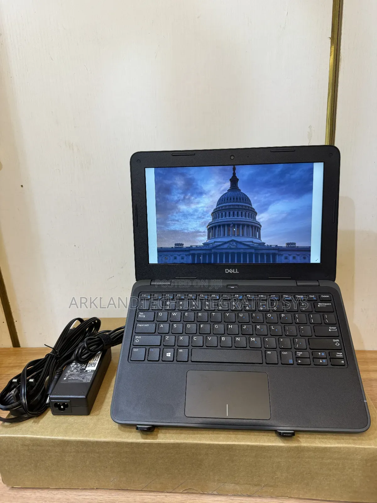 New Laptop Dell Latitude 12 4GB Intel Celeron SSD 60GB
