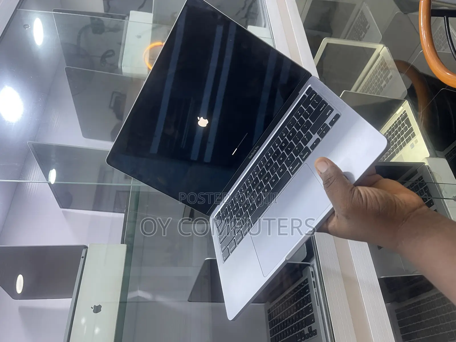 Laptop Apple MacBook Pro 2020 16GB Intel Core i5 SSD 1T