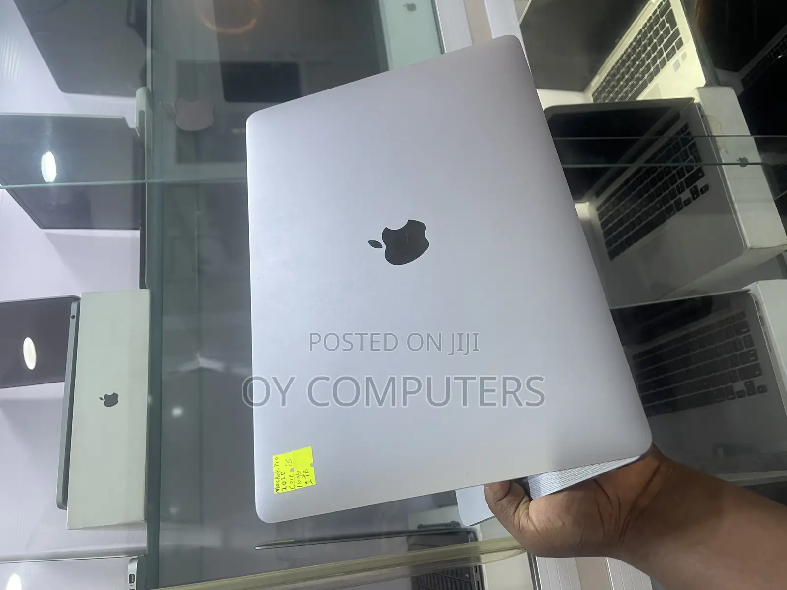 Laptop Apple MacBook Pro 2020 16GB Intel Core i5 SSD 1T