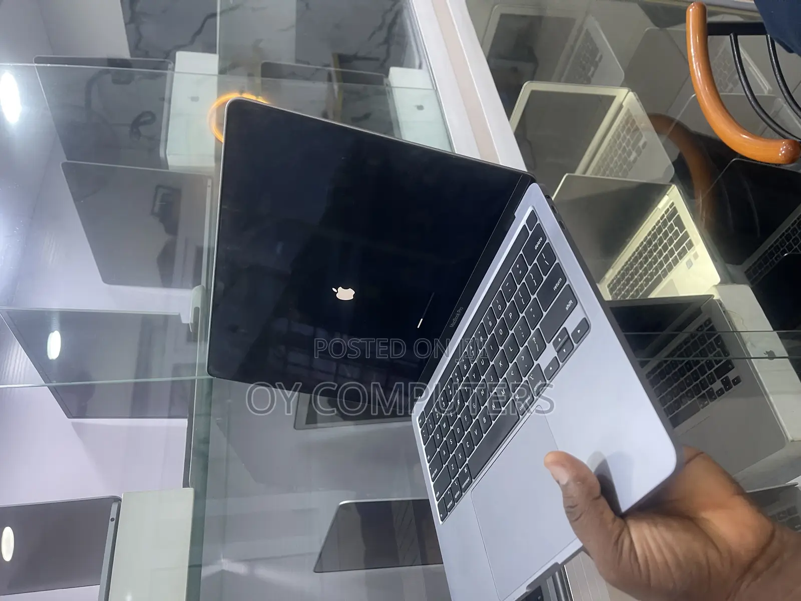 Laptop Apple MacBook Pro 2020 16GB Intel Core i5 SSD 1T