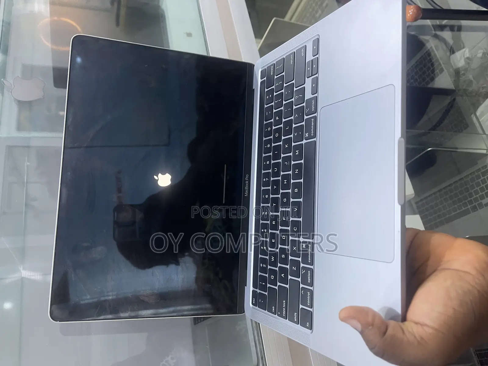 Laptop Apple MacBook Pro 2020 16GB Intel Core i5 SSD 1T