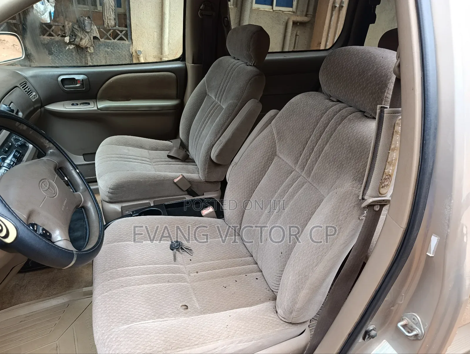 Toyota Sienna LE 2003 Gold
