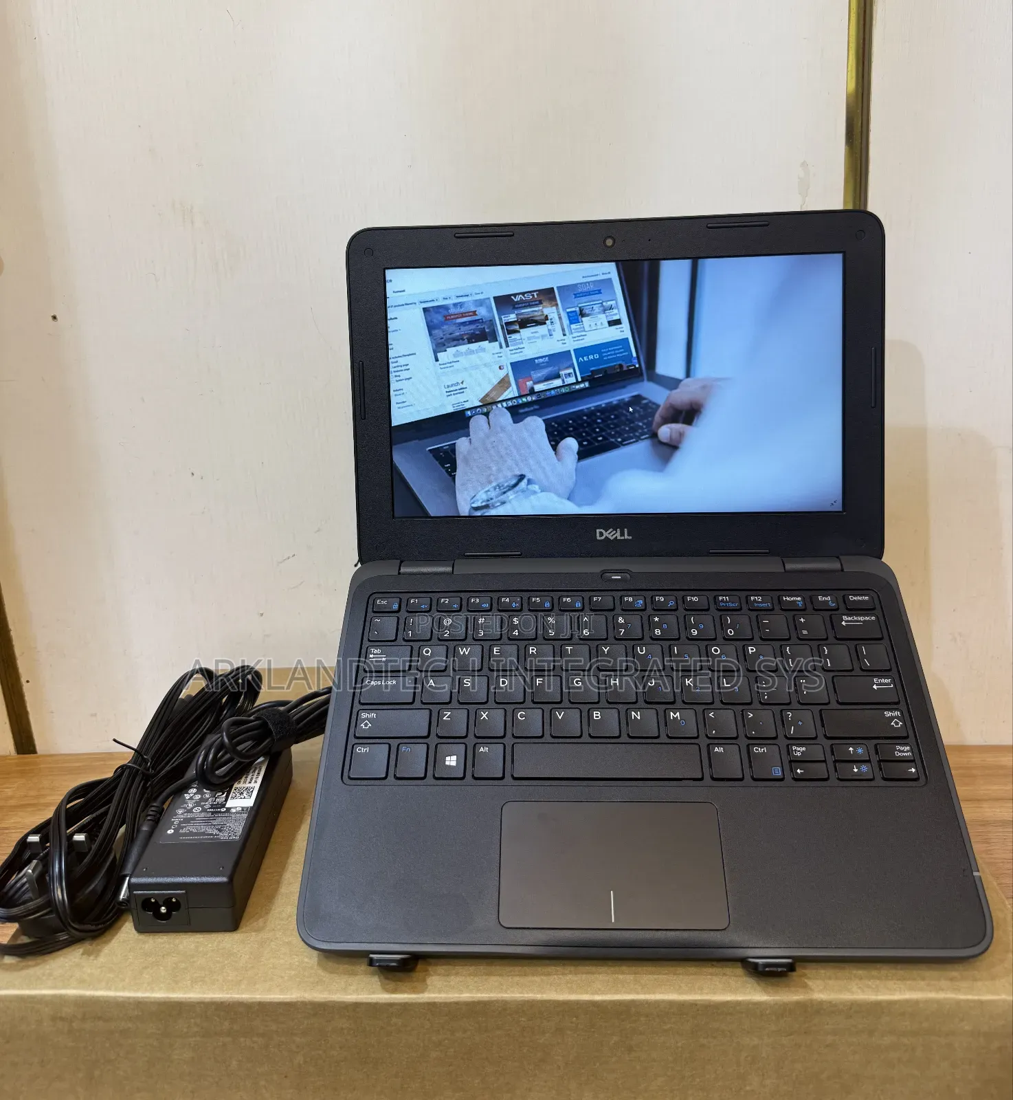 New Laptop Dell Latitude 12 7212 4GB Intel Celeron SSD 60GB