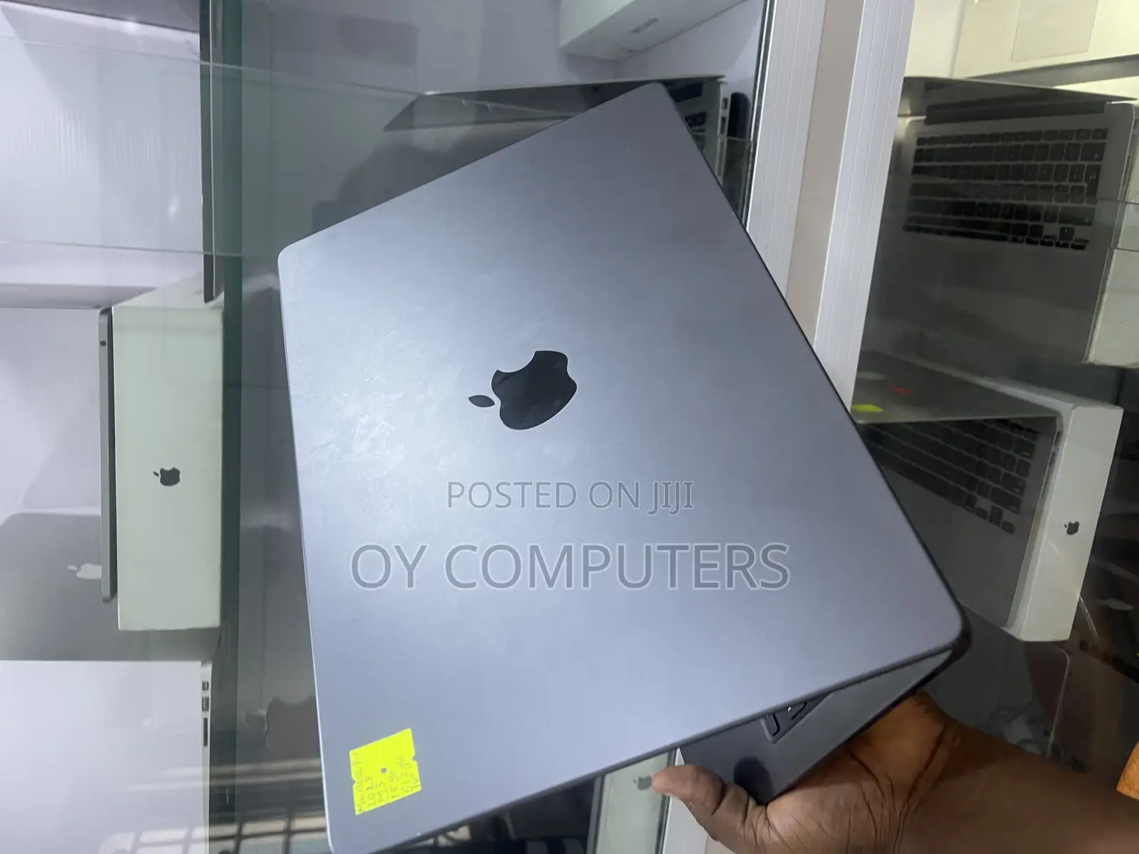 Laptop Apple MacBook Pro 2023 M3 14-inch 18GB Apple M3 SSD 512GB